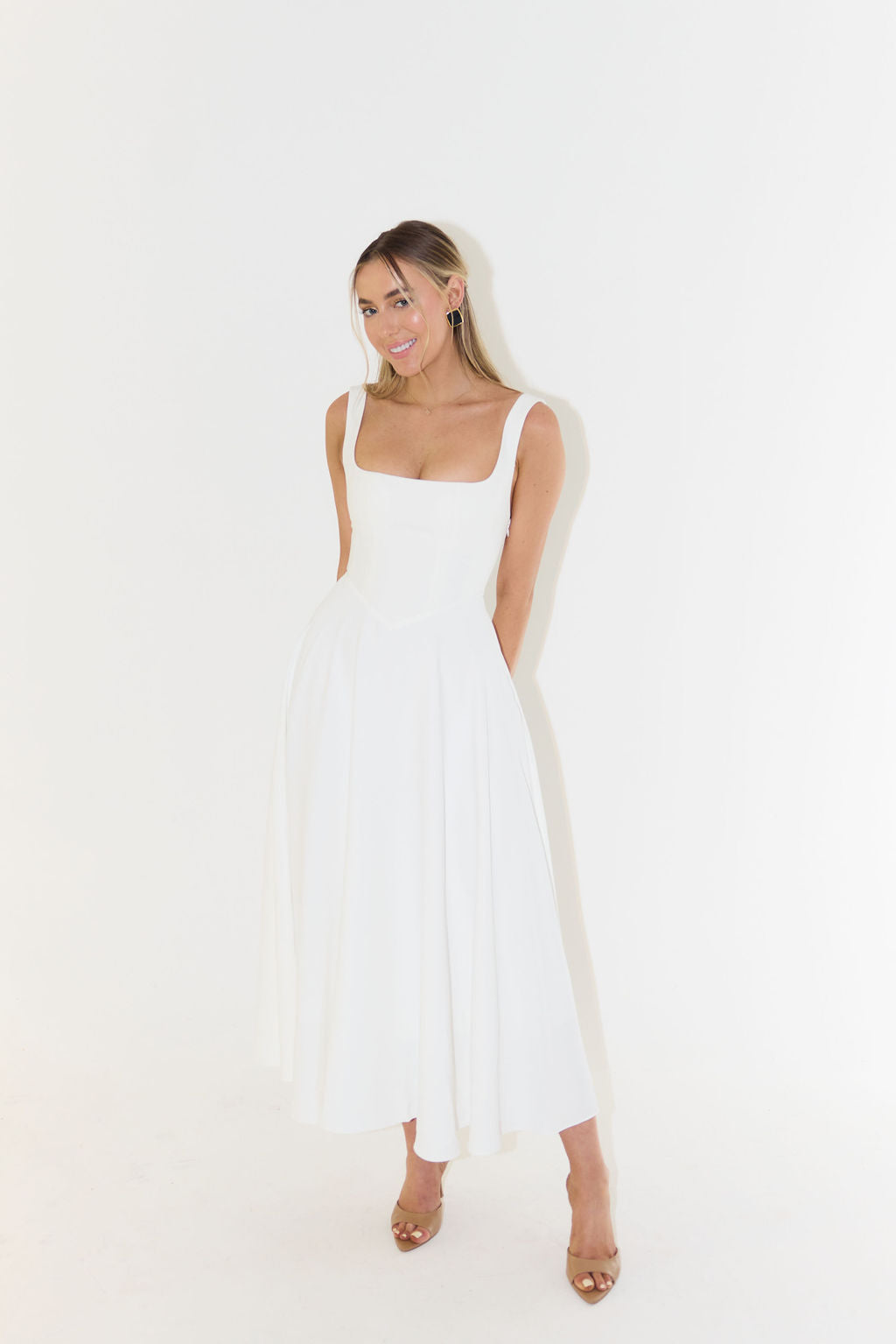 Elegant Women's Midi Dress with Cinched Waist and Flowing Skirt for Summer and Cocktail Events 3